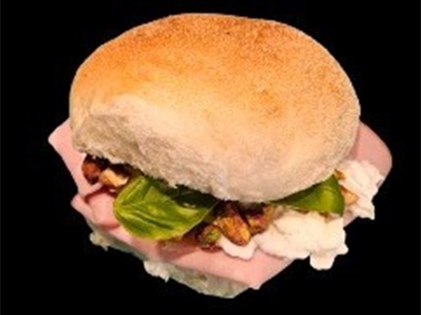 Fijntje Mortadella,Burrata,Pista